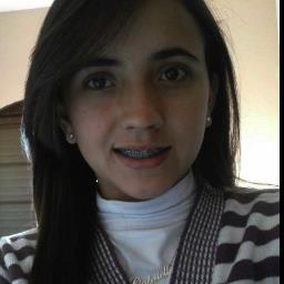 Sou morena,fofa,ciumenta,chata,feia,feliz & brincalhona (: