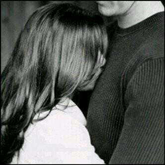 dwde1401's profile picture. كم من اﻵغصان تنتظر  طيور مهاجره وكم من القلوب  تنتظر احبابآ غائبون