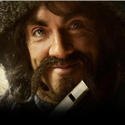 Alegre enano que ayudo en la compañia de Thorin. Hermano de Bombur, aunque me meta con el le quiero..Amo la cerveza y toco la flauta. #TolkienHispanicFakes
