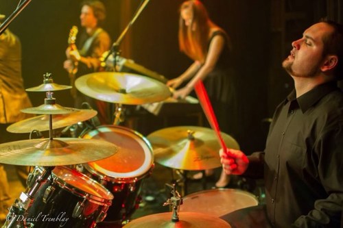 Male, 25 years old, professional musician (percussions) from Rimouski, Quebec.