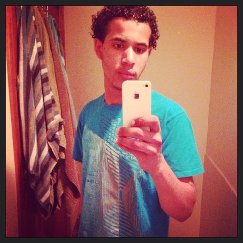 novurei10's profile picture. I love music and i enloy playing soccer... One of my favorite sport.