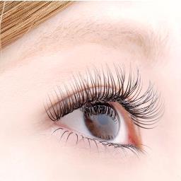 salon_glass's profile picture. 新宿三丁目駅近のまつげ＆ネイルサロンです☆