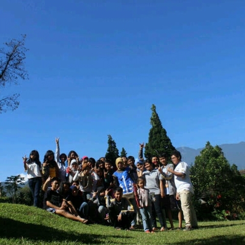 Differences makes us One. Laughs, Jokes, Sweet fights, etc Its ll right here. Give you a different side of Science Class. Mam Yurita Aqiolaina Ss.