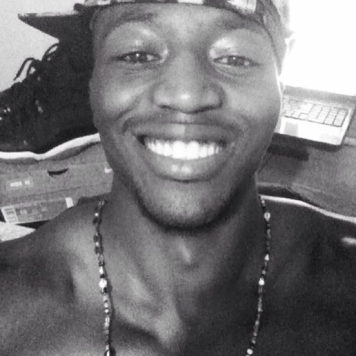 ♈ Aries, Smile/Laugh trust me you'll live longer. I'm nothing without God. #BALLISLIFE #TEAMHEAT #TEAMYANKEES #TEAMFOLLOWBACK  ...just shut it n follow