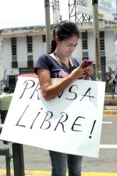 Comunicadora social/Abogada.