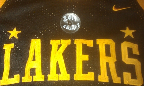 miniballnews's profile picture. 