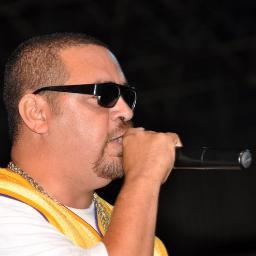 essa é minha pagina do twitter.
sou compositor e cantor de rap, as vezes beatmaker.