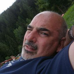Assiduo frequentatore di divani, ex consumatore seriale di pastasciutta. Sono stato a un passo dalla qualifica di italiano medio.