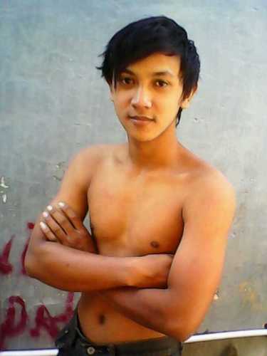 farweb4's profile picture. 