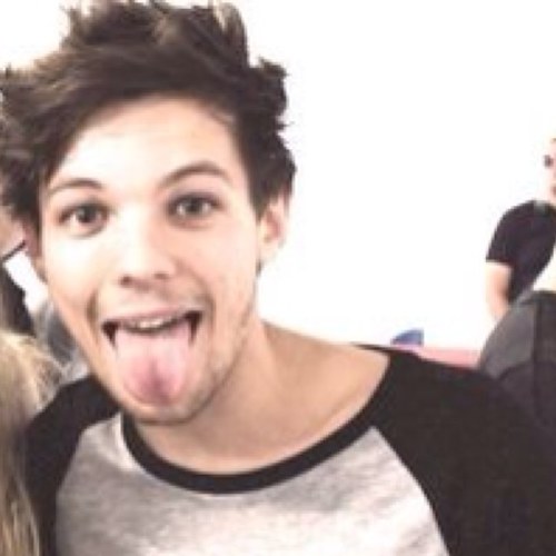 louis is a little tulip so so pretty