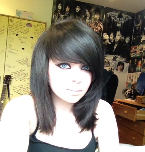 luv BVB/ BOTDF/ AA/ MCR/ FIR/ P!ATD/ SWS/ ATL and can play guitar follow on instagram? @Bvbrebel1 and kik @chazza_lolz