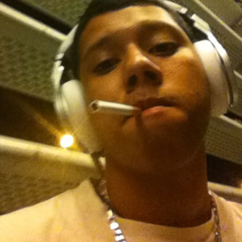 Pass that bluntt nigga !!!!!!