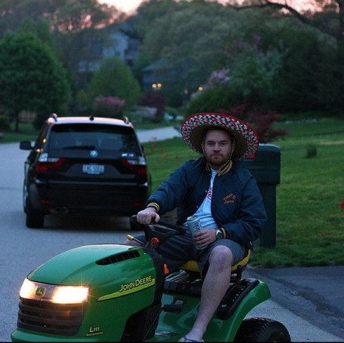 Yo, I'm Carlos Santonio. I come from an hard working Catholic family. I love Tacos & lawn mowers. R.I.P Mac Billy.