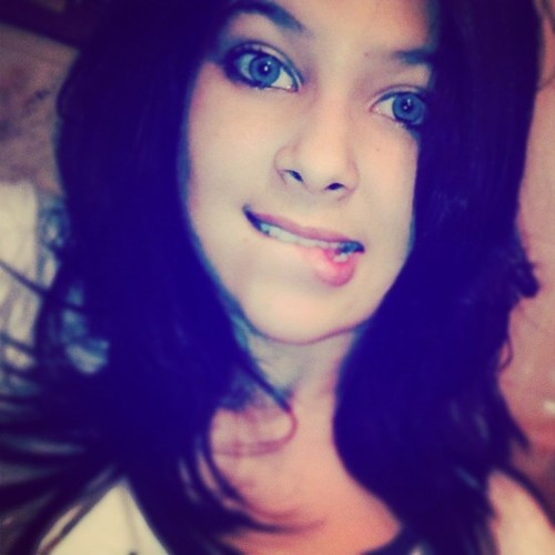 -- Aquela menina pequena , do cabelo grandãão que sonha com os pés no chão *-*'