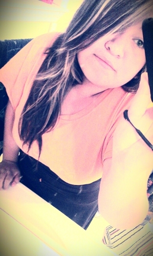 Hiya if you like random tweets then just follow me, i will follow back!;))★☆★