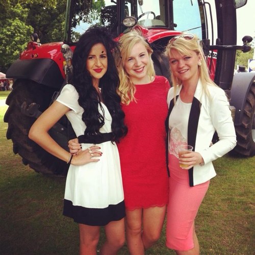 PenelopeSWood's profile picture. - Just keep on trying because if you quit... Then you'll fail.