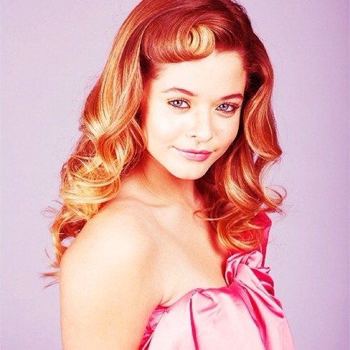 Neville and Hannah's daughter. Gryffindor House! Hopeless romantic. 6th Year. With the perfect boy.