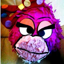 Love to make pinata's!! and work for http://t.co/hp6fA1Mkmn find me @clearconcept_ and @hieriswauw