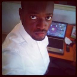 em_akins's profile picture. 