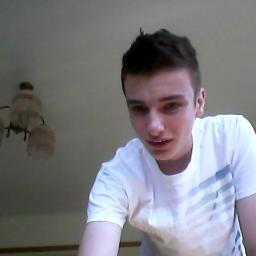 if you follow me i follow back :)