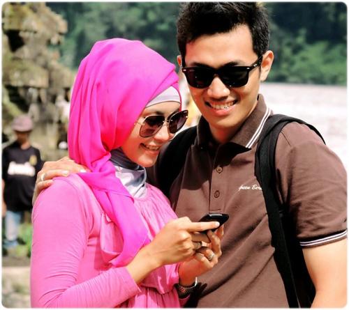 ima_inonk's profile picture. I am muslim, i love Allah SWT, i love my parents, i love u my husband @dendy_10 and I love my life ☺