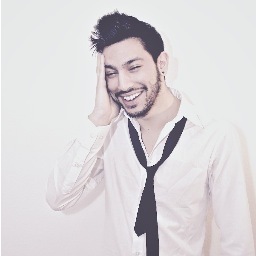 Art Director @UpclosePics - passion for film, photography, design and rock music