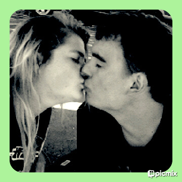 mandywa92's profile picture. 