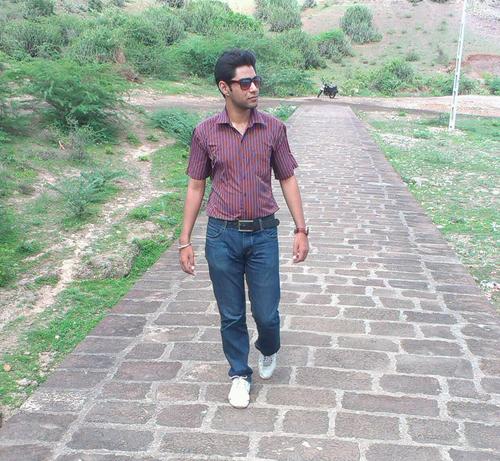 Proud Indian,dreamer & lifetime student.