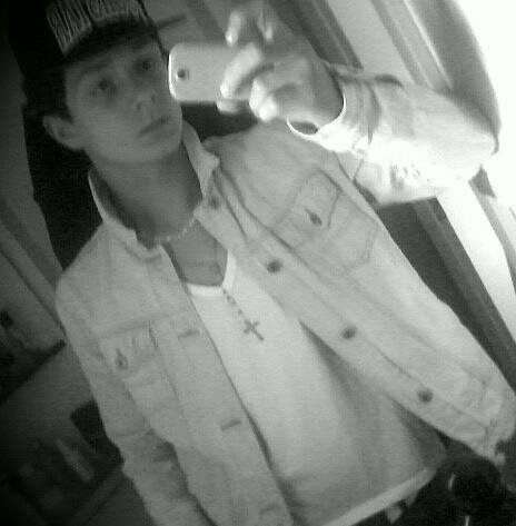 theogittonbarra's profile picture. 