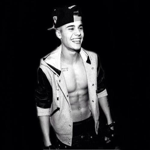 CatchingFishes_'s profile picture. Doesn't matter who I am. I'm here to support Justin. // I SAW HIM LIVE 130413 BEST DAY EVER. // Buy heartbreaker.