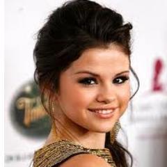 hi guys :) my name is Lea and I'm selenator. I love Selena Gomez