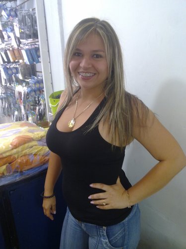 Venezolana, estudiante de contaduría publica UCLA DAC, segura, persistente, apasionada. Creo en Dios, el amor, la justicia y la libertad!!!!