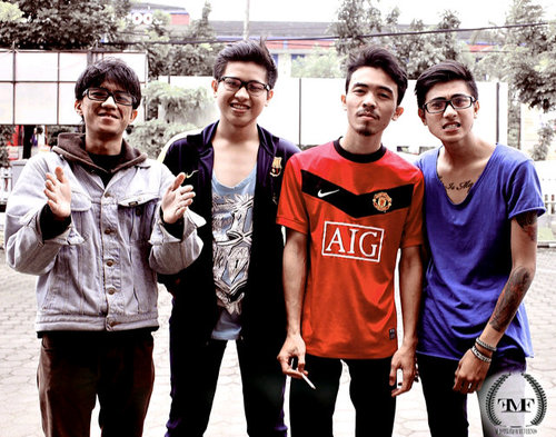 MFMF_rawk's profile picture. We are EasyCore band from Indonesia.Line up @WillyMFMF @lutfiMFMF @IndraF28 @andryRiotRush @pabloo info: 081809105928 check demo http://t.co/jQNM5qu3t8