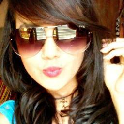 Todo lo que me propongo soy capaz de lograrlo. A veces soy timida ese es mi mayor defecto. Odio a Justin Gay.