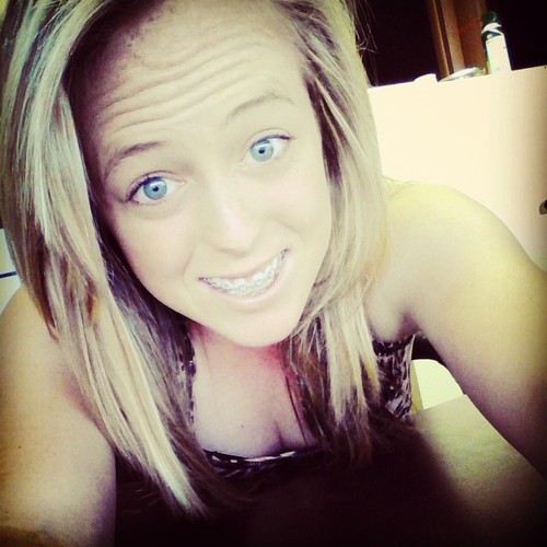 CrSoftball21's profile picture. 