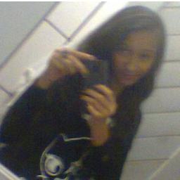 AnadaSua's profile picture. 