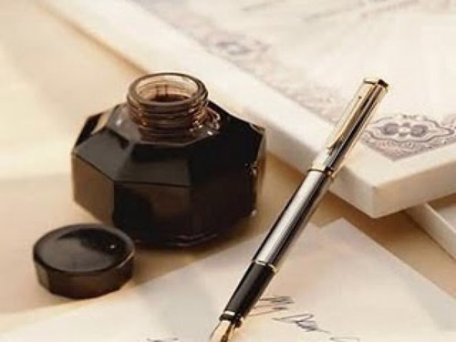 asi_rr's profile picture. اعشق ثرثرة الكتابه لكن واقعي صامت ​