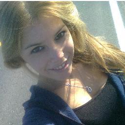 A la Vida hai que Hacerle el Aamor.- 
(Sigo a Quien me Siga) ;)