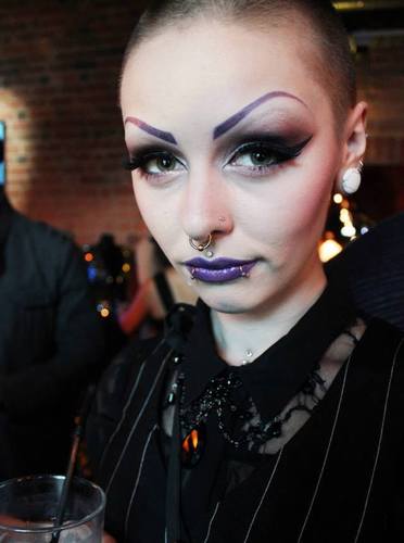 Face and body artist based in the Birmingham area.

Available for:
💖Face painting
💖Glitter tattoos
💖Airbrush tattoos.