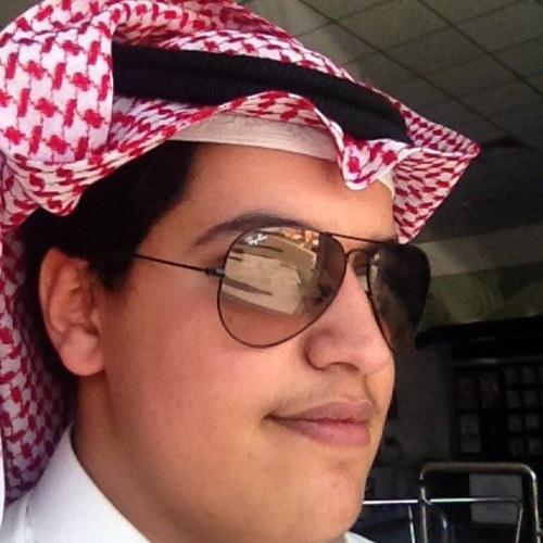 اجمل ما يمكن أن تفوز به في هذه الحياة,أن يبتسم أحدهم عند ذكر اسمك ~