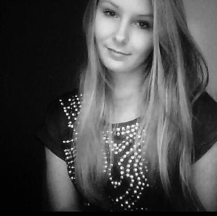 Taraaaaaaaa's profile picture. 