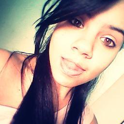 Chata,, Legaal,, Alegree,, Timida,, Mimadaa,,Infantil,,preguiçosa,, Eu posso ser td isso em apenas um dia..