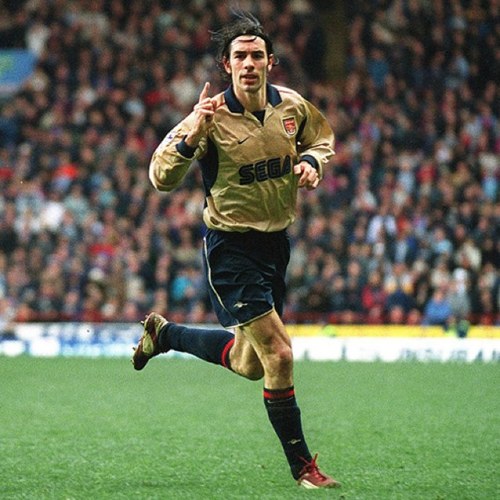 Graduate and supporter of The Arsenal. Trying to live a life in need of a Sax solo.