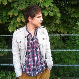 Rédacteur pour @enpleinelucarne (Rubrique la TéléenQuestions)                   Sport,Médias,Actualité,Musique,Cinéma,Presse,Litterature,Ecriture,Comm