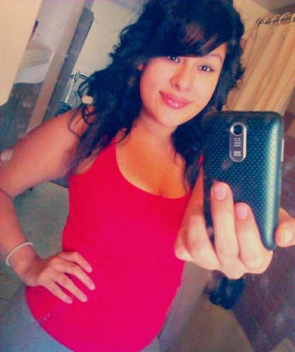Follow Me , Ill Follow Back (: #FHS #C/O 2013 #TeaamSinqle #IG Follow Me @nikkilovee_