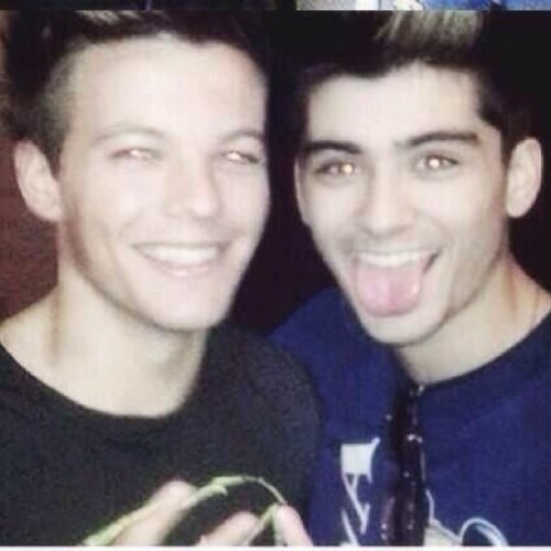 FREE FOLLOWS FOR ALL SO GO FOLLOW @MAHOOOSIVEHORAN OK BYE ILY