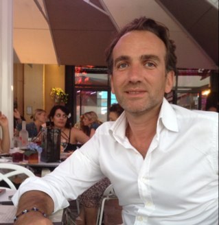 Coach en developpement personnel, chromotherapeute