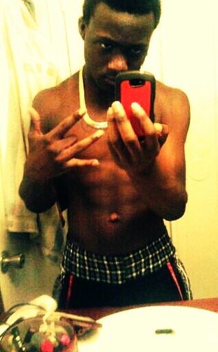 Follow Me I Follows Bac Fuck A Click Ima DAWG Bitchh ASS Niggas Gettinn Moneyy n Smokingg Weed