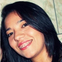Paraibana,estudante de Psicologia das FIP,morena,feliz,teimosa e sou terrivelmente instável e entender as minhas reações é coisa imposs