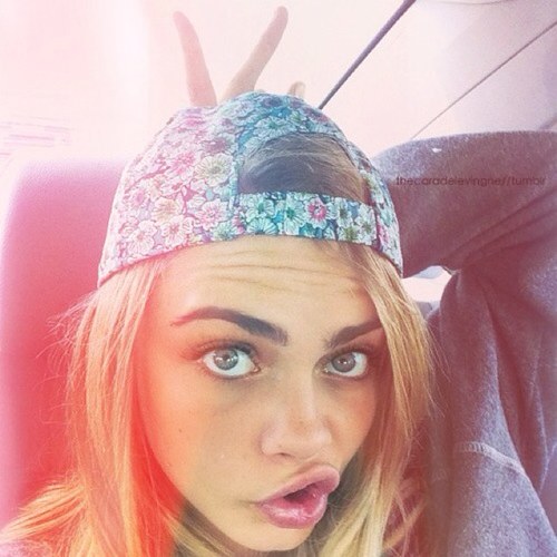 Cara, Doutzen, Candice, Miranda, Elsa, Erin, Jordan, Alessandra, Barbara, Rosie. ✝